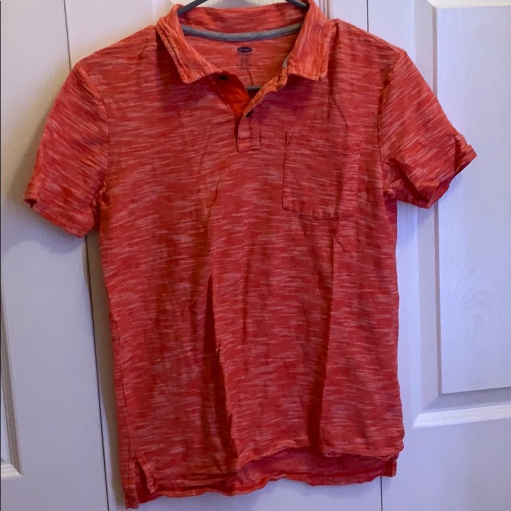 orange-red shirt